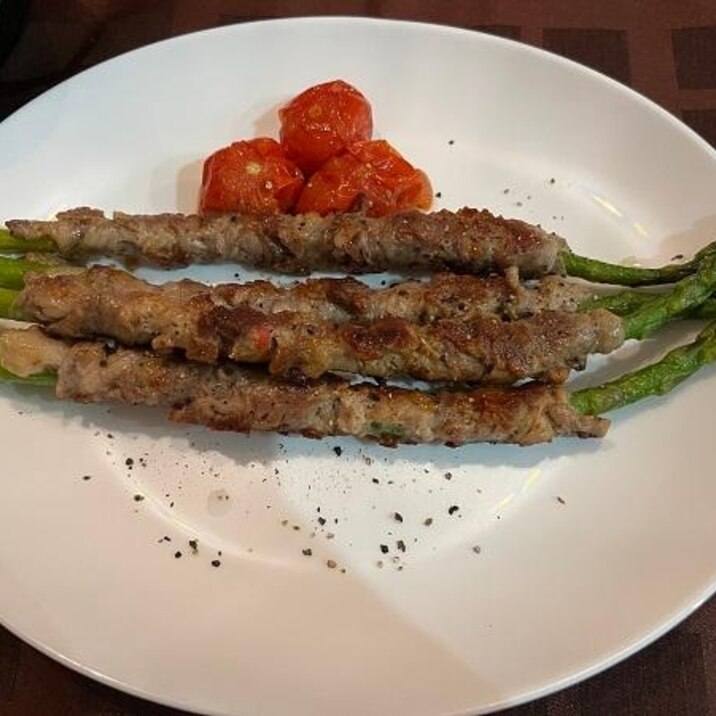 細長いアスパラの豚肉巻き